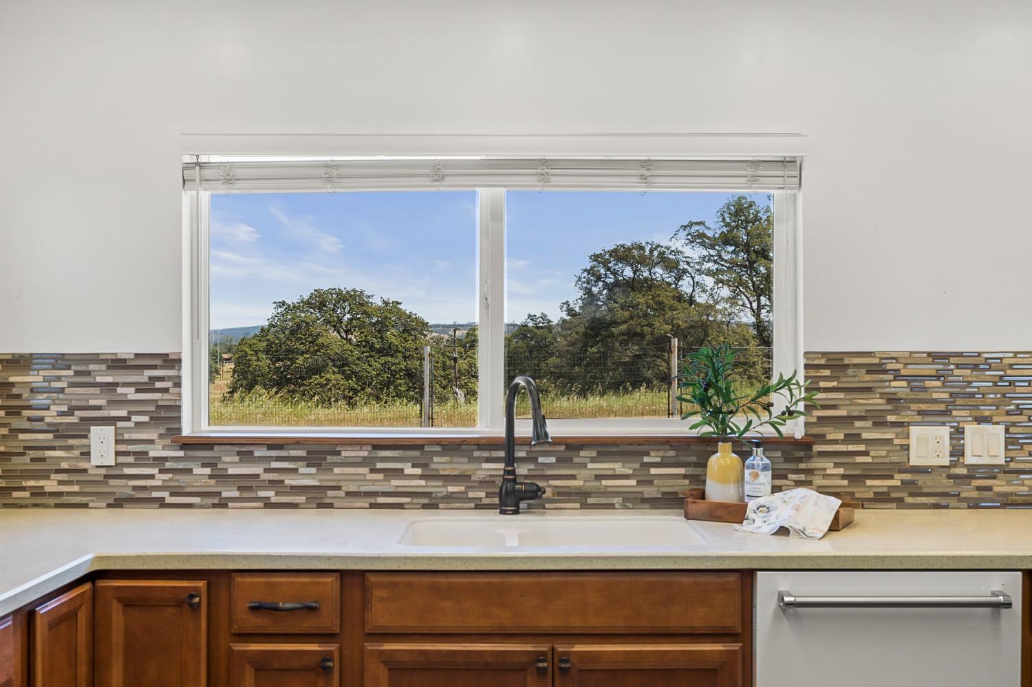 Detail Gallery Image 13 of 53 For 3858 Wichita Way, Wheatland,  CA 95692 - 3 Beds | 2 Baths