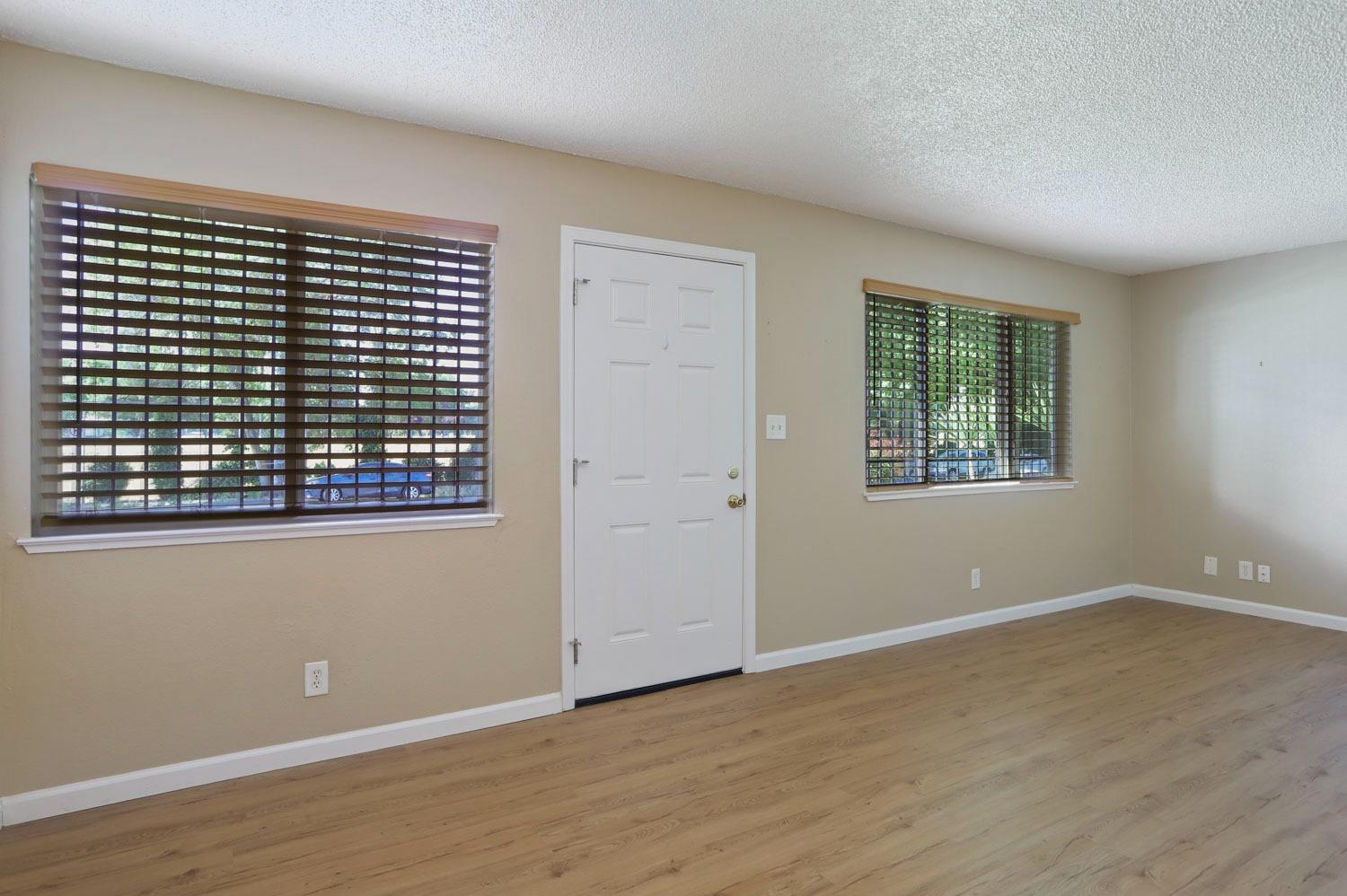 Detail Gallery Image 5 of 24 For 2931 Monte Diablo Ave #1,  Stockton,  CA 95203 - 2 Beds | 1 Baths