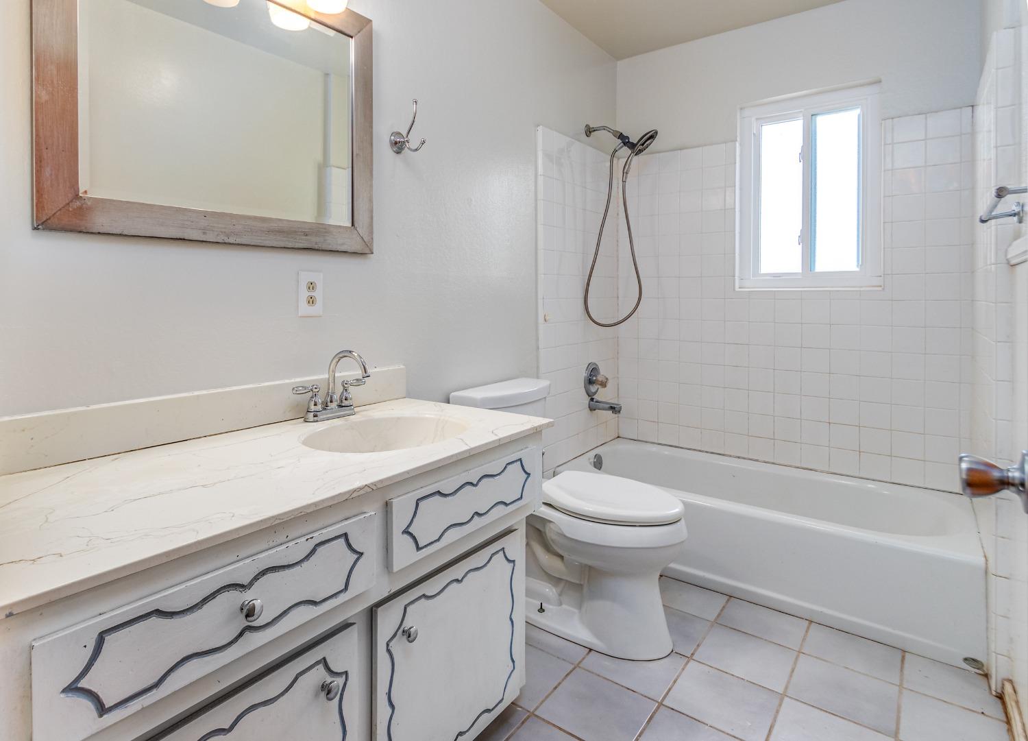 Detail Gallery Image 20 of 23 For 1529 Auburn Rd, Lincoln,  CA 95648 - 3 Beds | 2 Baths