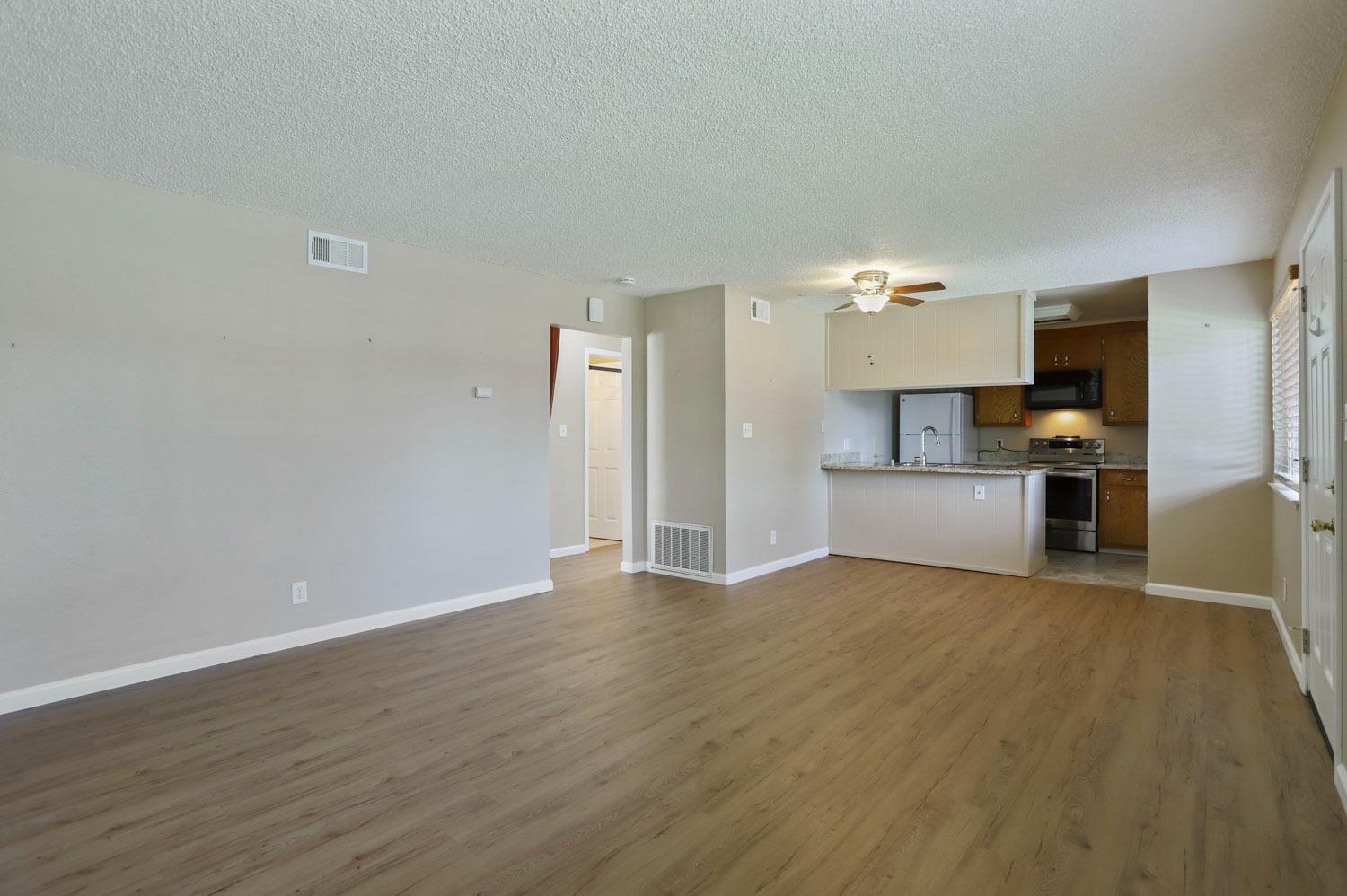 Detail Gallery Image 8 of 24 For 2931 Monte Diablo Ave #1,  Stockton,  CA 95203 - 2 Beds | 1 Baths