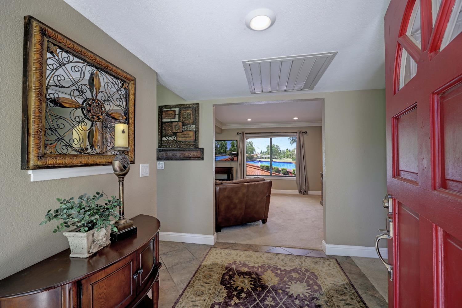 Detail Gallery Image 11 of 79 For 7460 Itchy Acres, Granite Bay,  CA 95746 - 4 Beds | 2/1 Baths