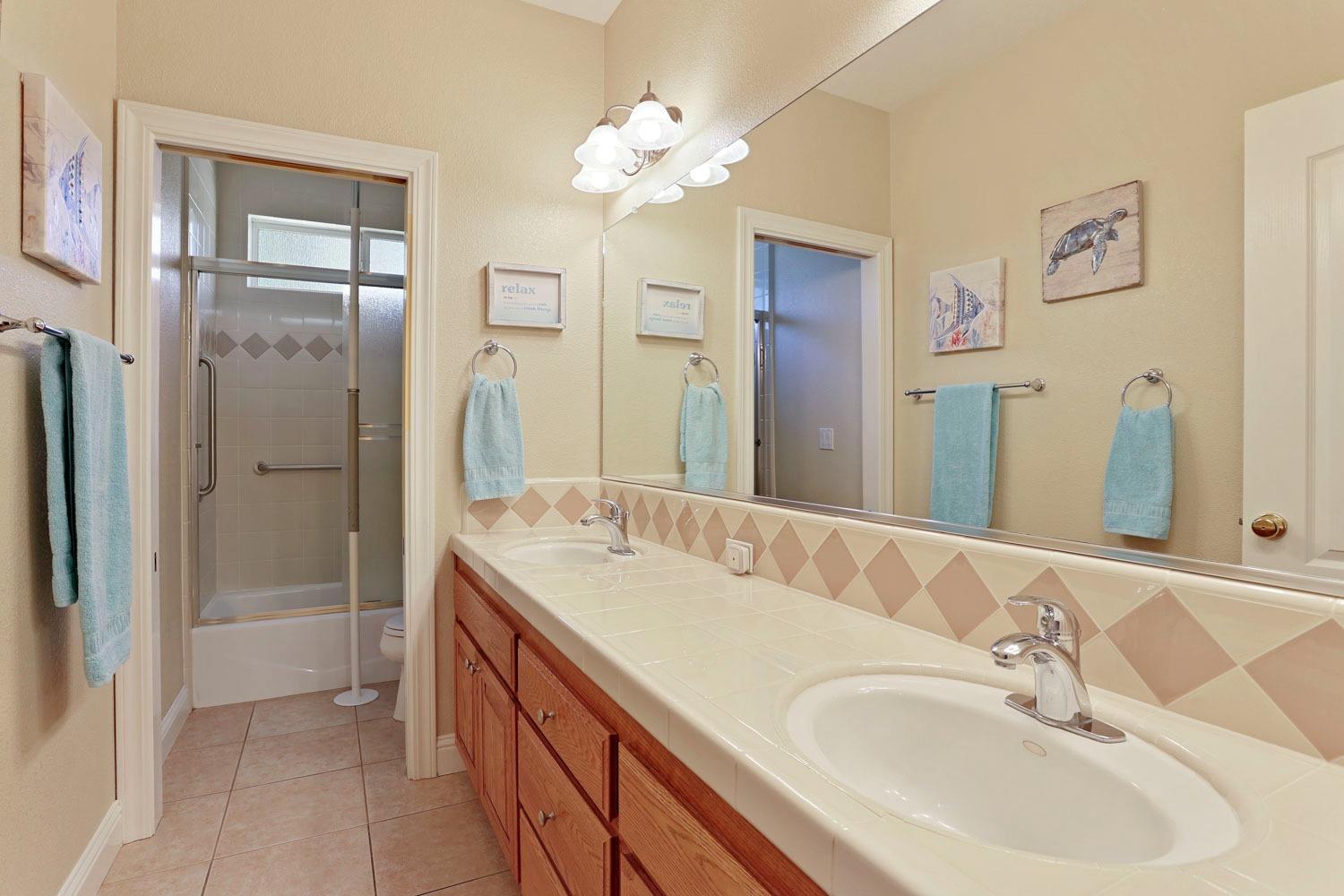 Detail Gallery Image 23 of 40 For 154 Sterling Grove Dr, Galt,  CA 95632 - 3 Beds | 2/1 Baths