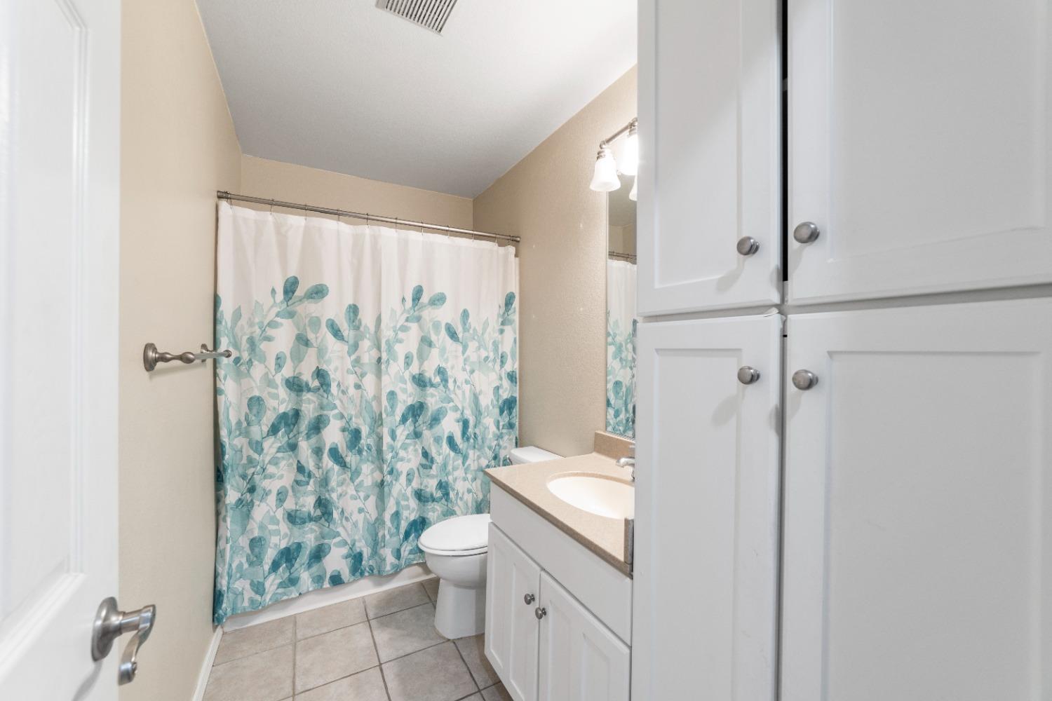 Detail Gallery Image 12 of 19 For 4439 Antelope Park Way, Antelope,  CA 95843 - 3 Beds | 2 Baths