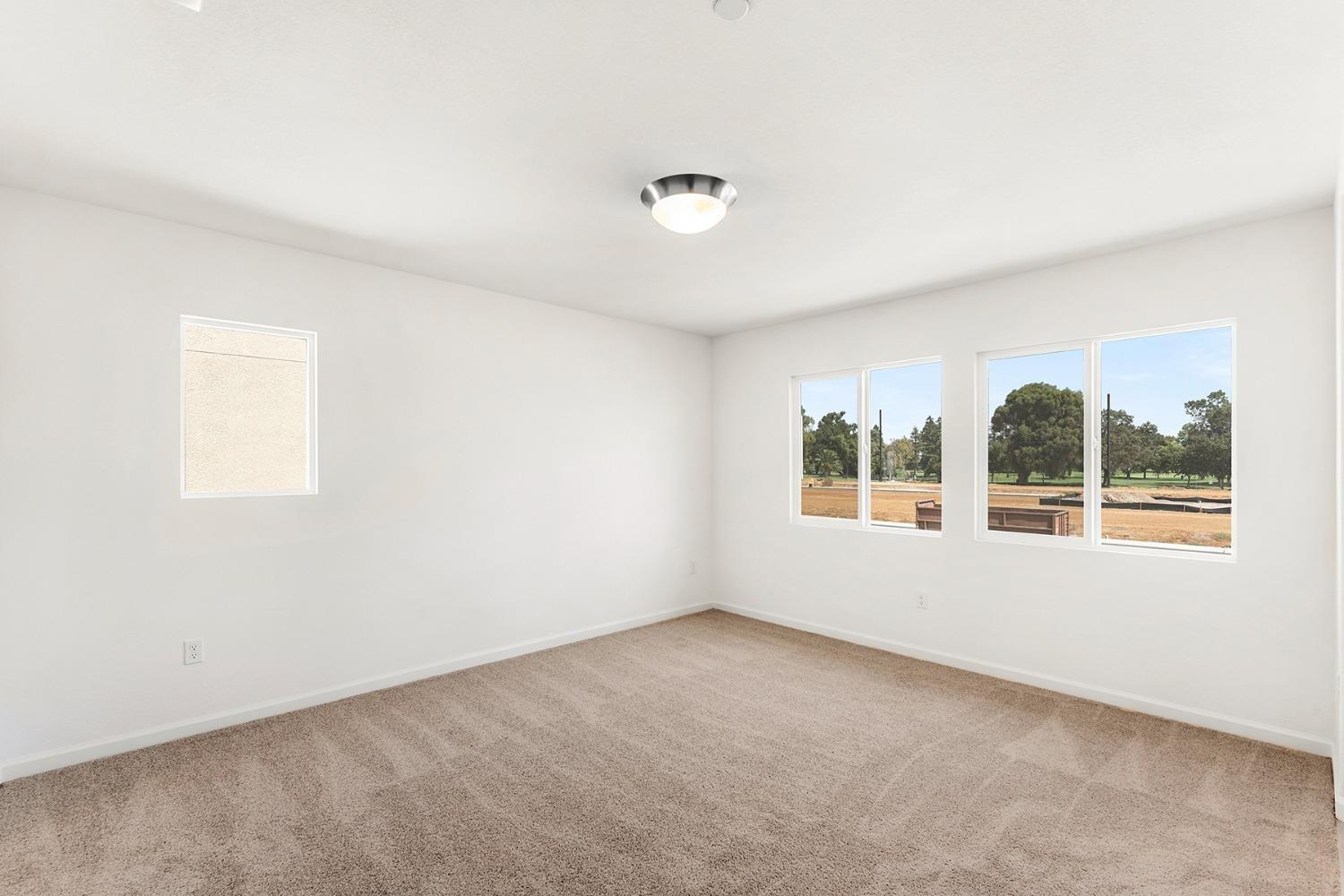 Detail Gallery Image 16 of 26 For 2035 Mirror Lake Dr, Manteca,  CA 95337 - 3 Beds | 2/1 Baths