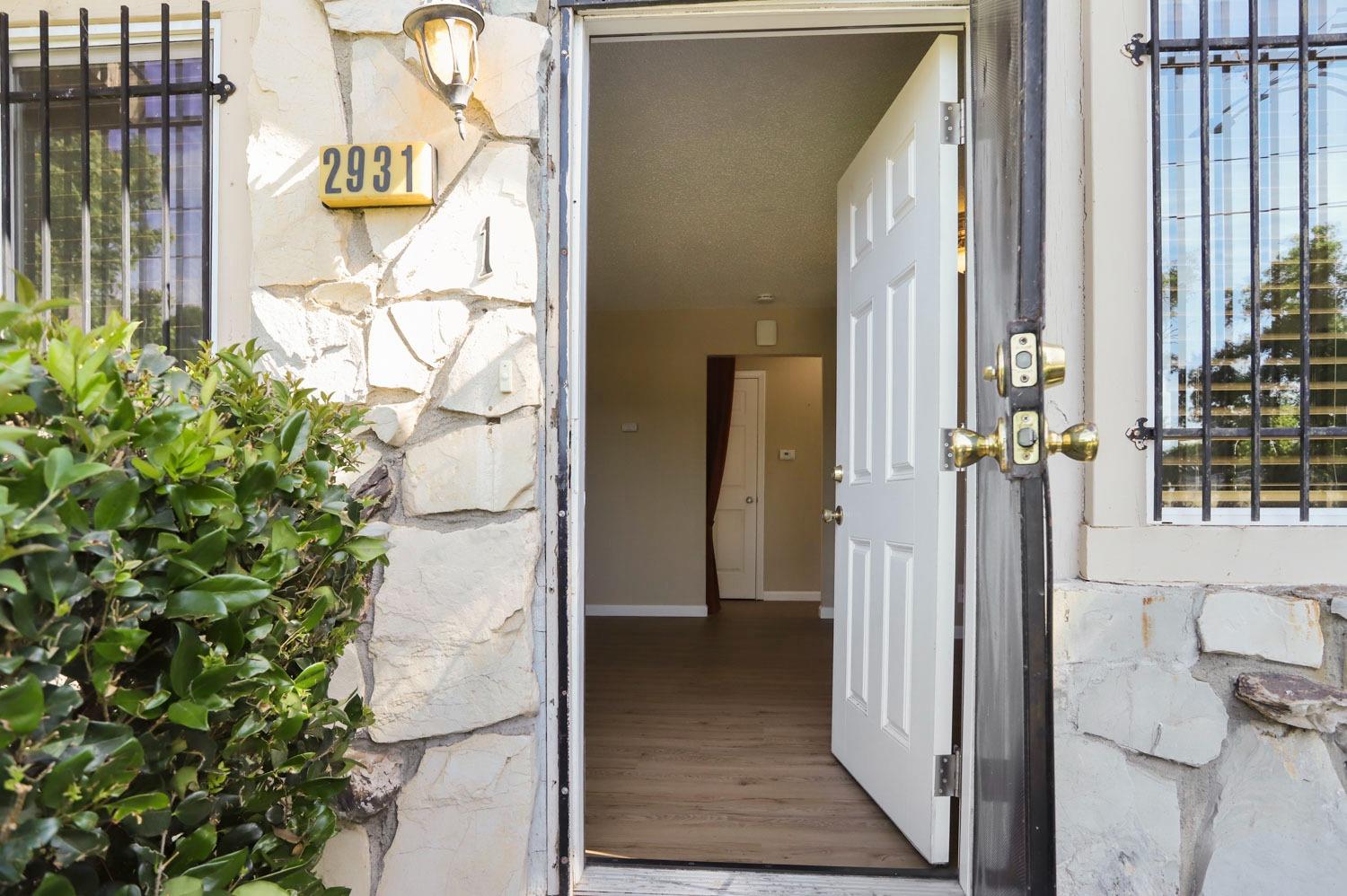 Detail Gallery Image 3 of 24 For 2931 Monte Diablo Ave #1,  Stockton,  CA 95203 - 2 Beds | 1 Baths
