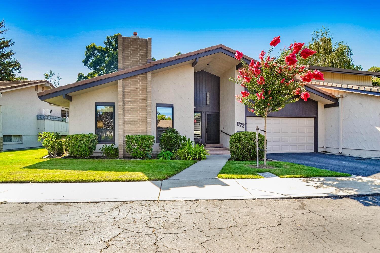 Detail Gallery Image 1 of 45 For 1772 Le Bec Ct, Lodi,  CA 95240 - 3 Beds | 2 Baths