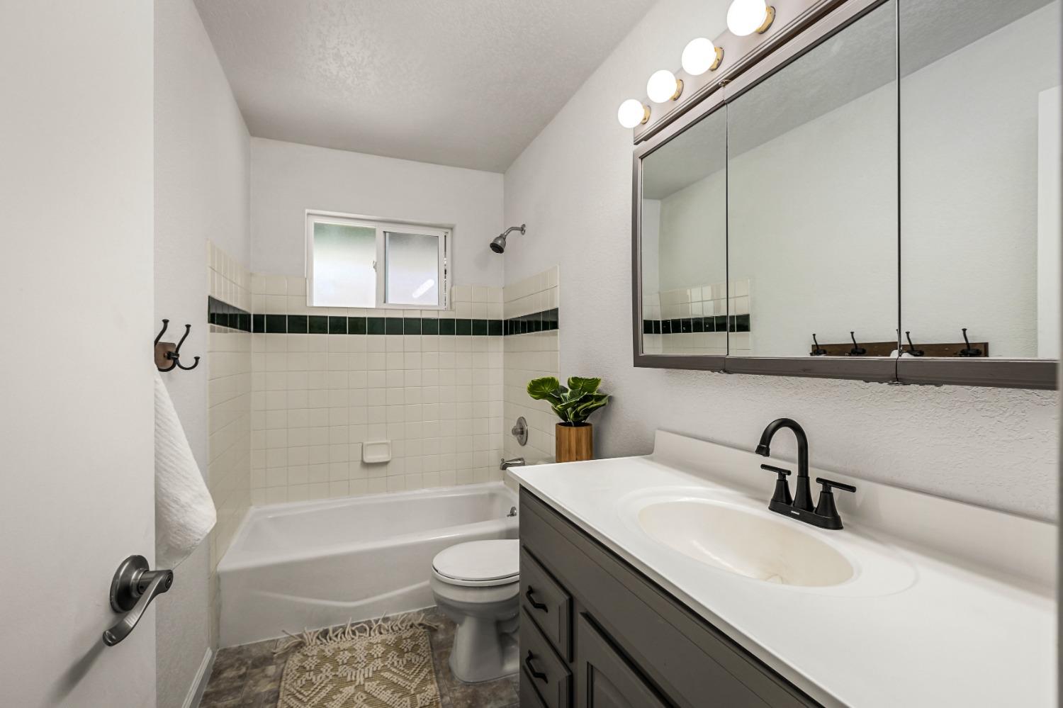 Detail Gallery Image 15 of 31 For 27281 Sweetland Rd, North San Juan,  CA 95960 - 3 Beds | 2 Baths