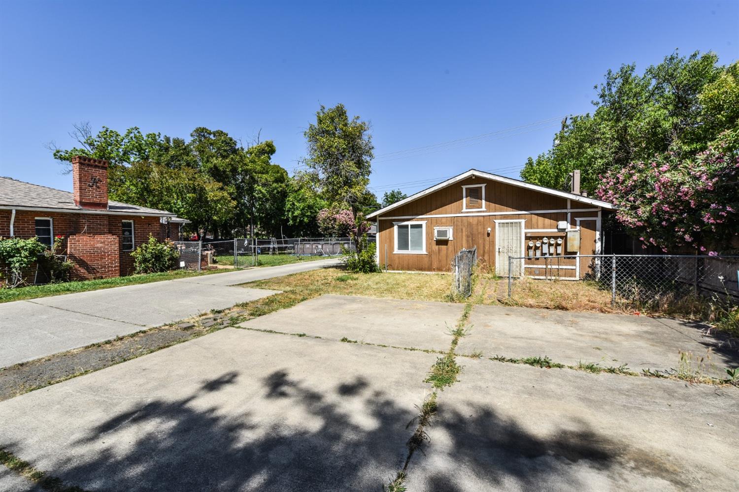 Enrico Boulevard, Sacramento, California image 9