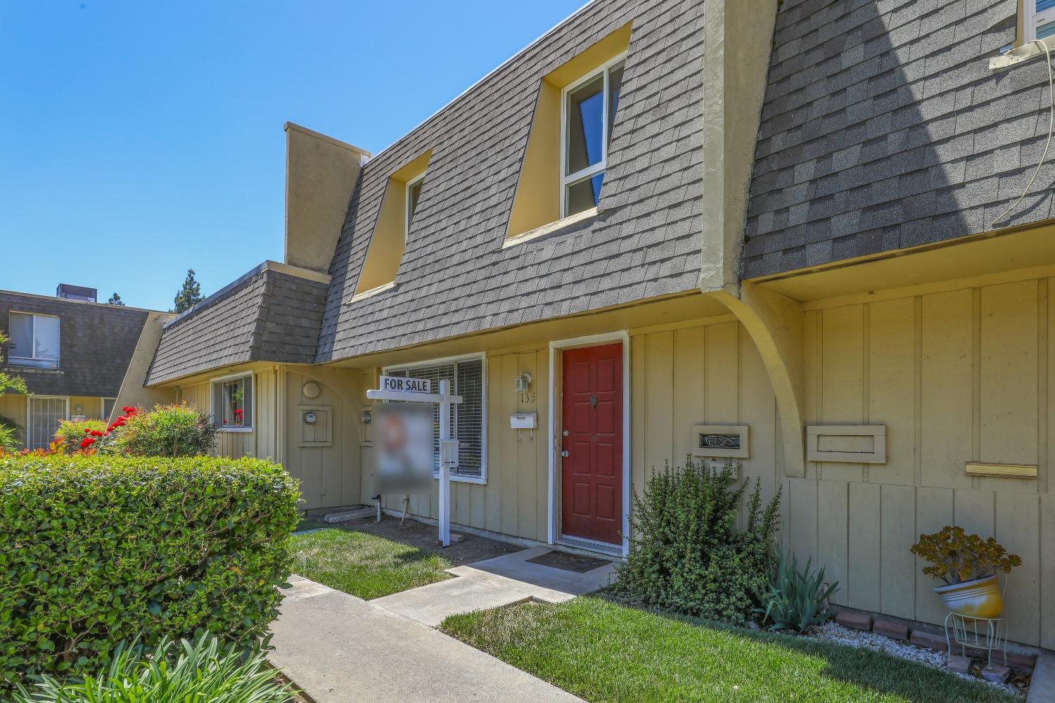 Detail Gallery Image 1 of 84 For 740 W Lincoln Ave #135,  Woodland,  CA 95695 - 3 Beds | 2 Baths