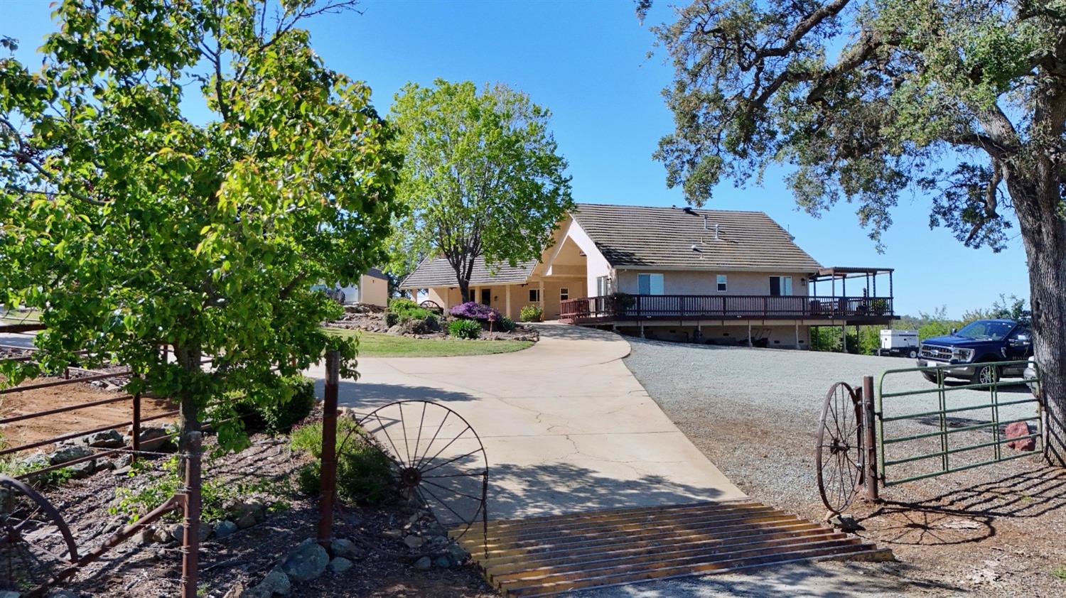 Detail Gallery Image 3 of 66 For 15250 Lanford Pacheco Rd, Valley Springs,  CA 95252 - 3 Beds | 2/1 Baths