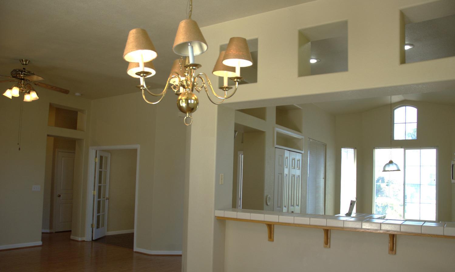 Detail Gallery Image 5 of 14 For 2084 London Ave, Manteca,  CA 95336 - 3 Beds | 2 Baths