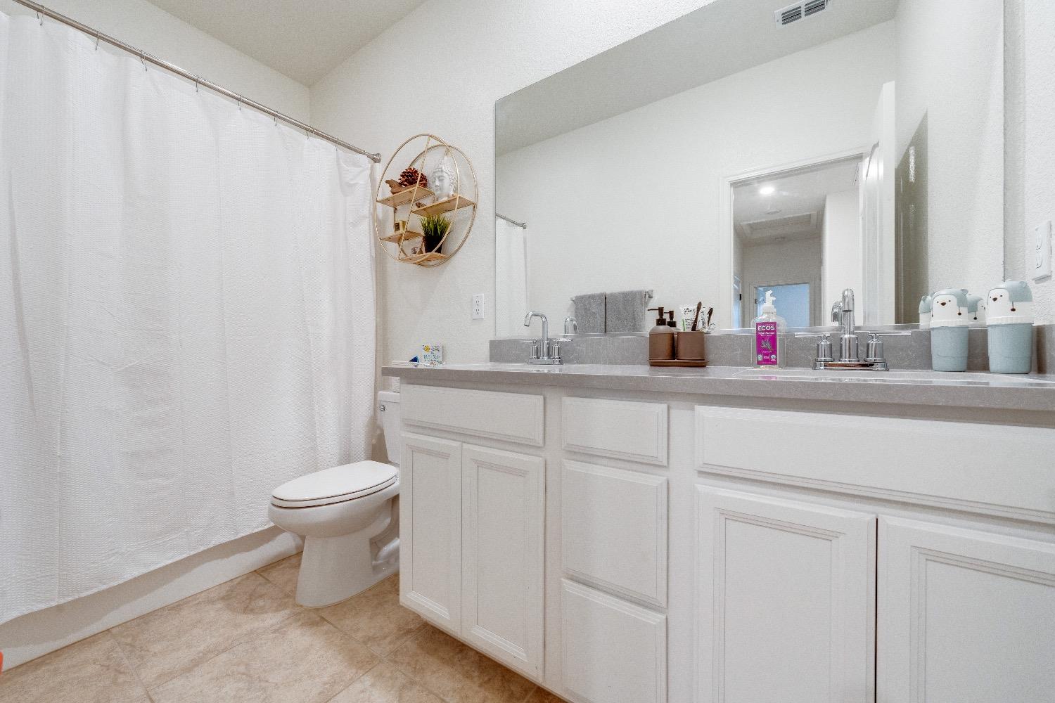 Detail Gallery Image 25 of 43 For 12804 Thorntonhall Dr, Rancho Cordova,  CA 95742 - 4 Beds | 2 Baths