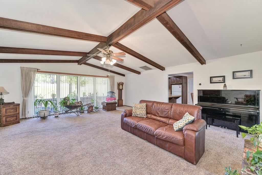 Detail Gallery Image 22 of 56 For 2050 Deer Valley Rd, Rescue,  CA 95672 - 3 Beds | 2/1 Baths