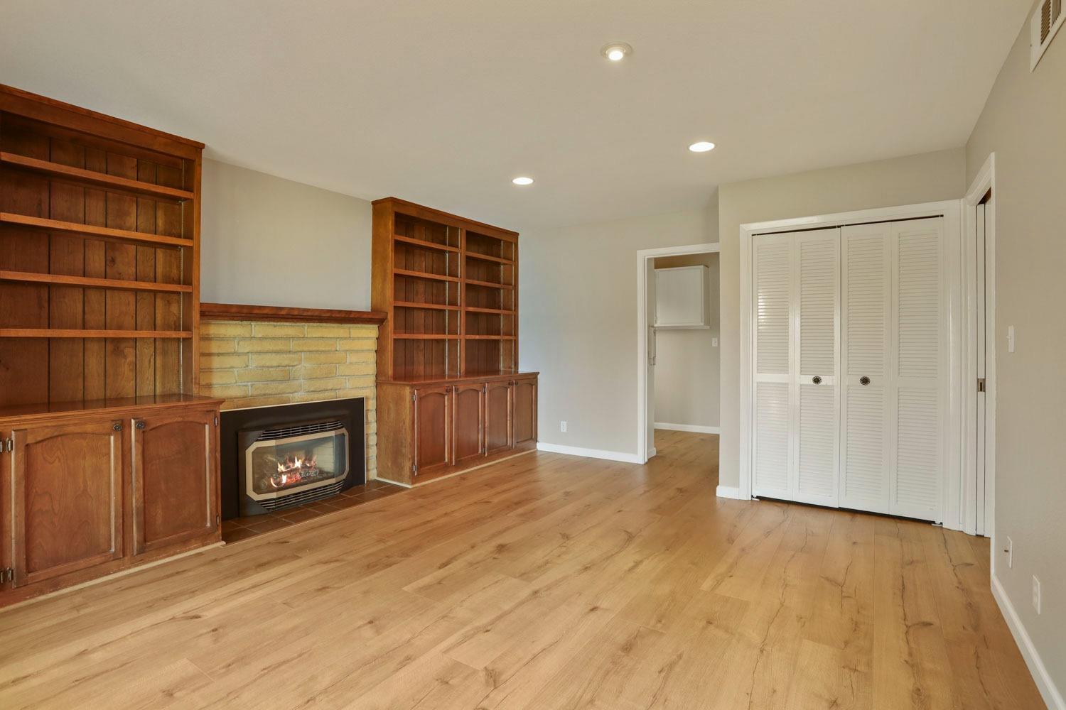 Detail Gallery Image 25 of 60 For 3710 S Portsmouth Cir, Stockton,  CA 95219 - 4 Beds | 2/1 Baths