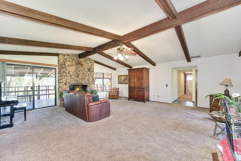 Detail Gallery Image 20 of 56 For 2050 Deer Valley Rd, Rescue,  CA 95672 - 3 Beds | 2/1 Baths
