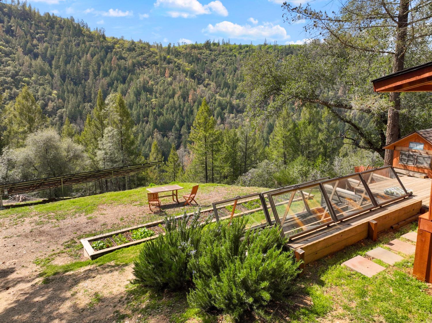 Detail Gallery Image 62 of 69 For 12585 Rock Creek Rd, Placerville,  CA 95667 - 4 Beds | 3 Baths