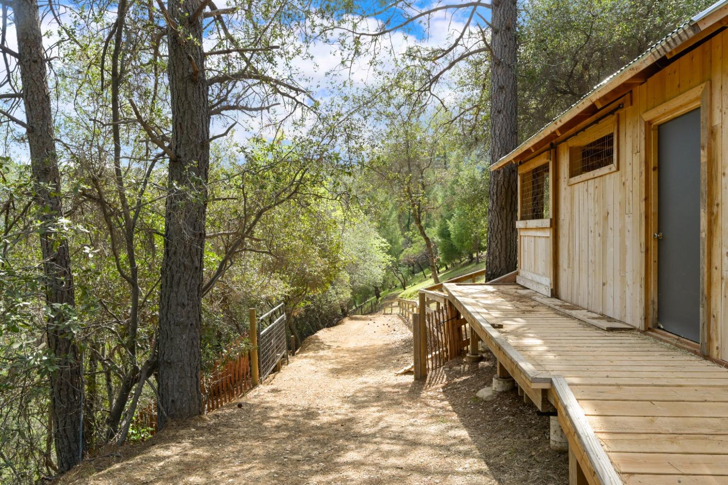 Detail Gallery Image 42 of 69 For 12585 Rock Creek Rd, Placerville,  CA 95667 - 4 Beds | 3 Baths