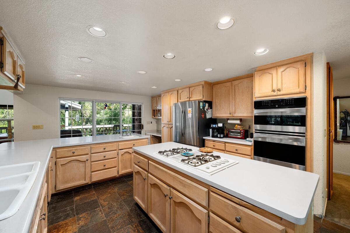 Detail Gallery Image 17 of 76 For 7903 Mount Aukum Rd, Somerset,  CA 95684 - 3 Beds | 2/1 Baths