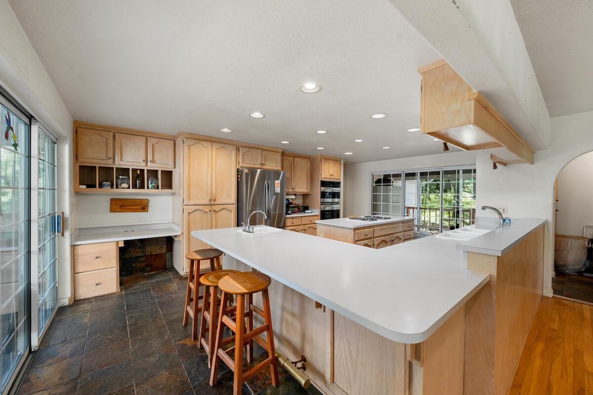 Detail Gallery Image 13 of 76 For 7903 Mount Aukum Rd, Somerset,  CA 95684 - 3 Beds | 2/1 Baths