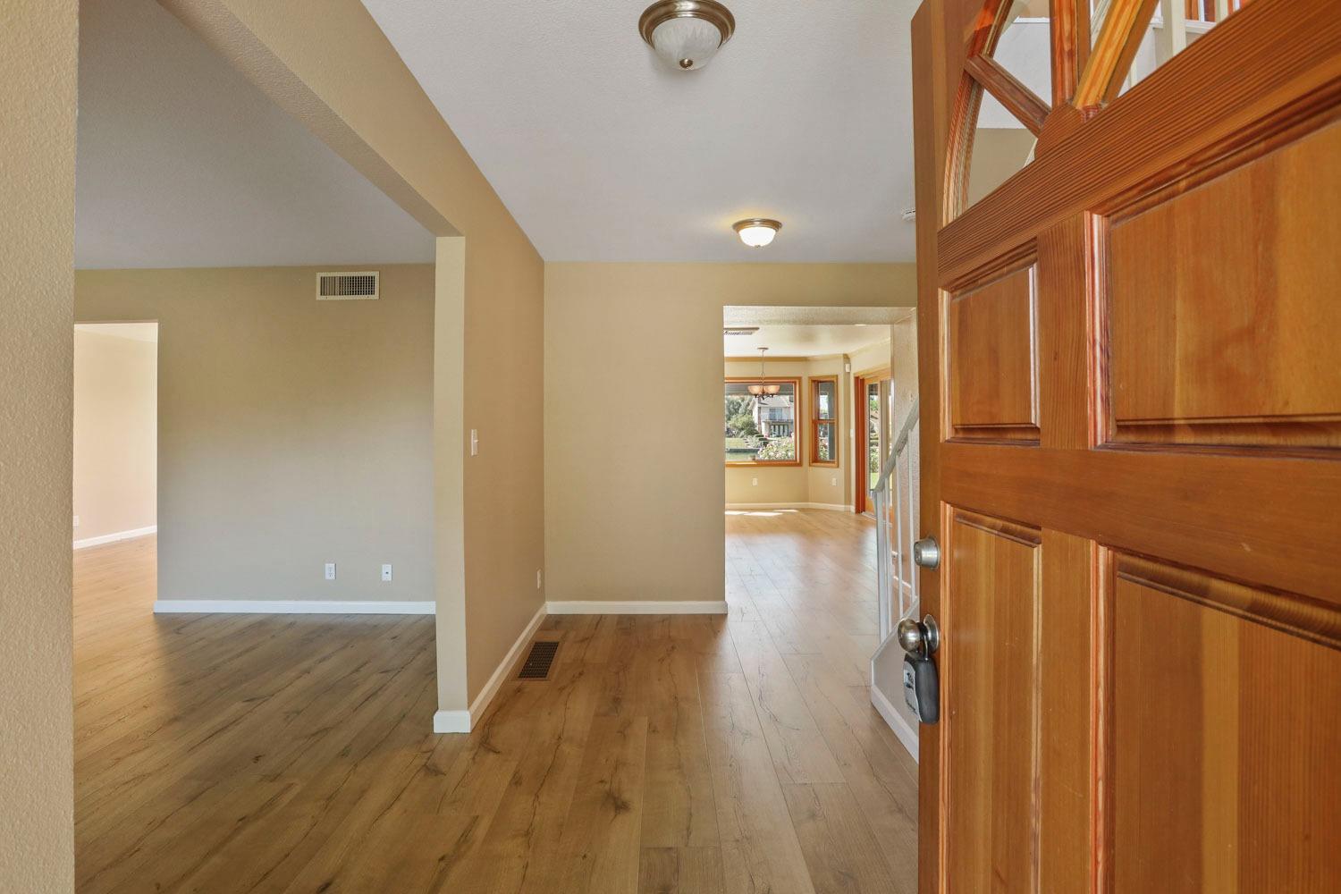 Detail Gallery Image 8 of 60 For 3710 S Portsmouth Cir, Stockton,  CA 95219 - 4 Beds | 2/1 Baths