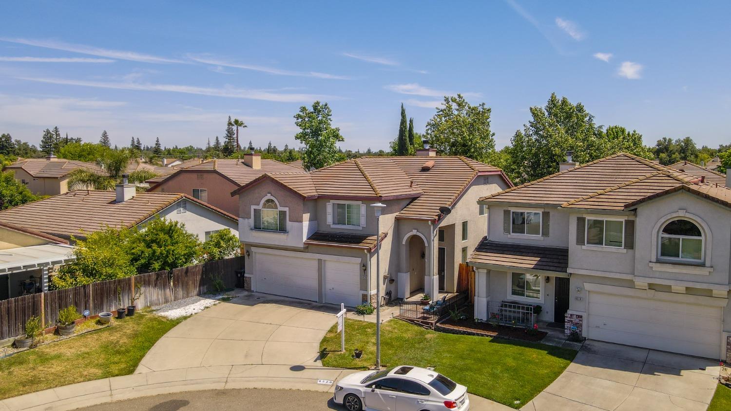 Detail Gallery Image 3 of 42 For 6520 Barnwood Ct, Citrus Heights,  CA 95621 - 4 Beds | 2/1 Baths