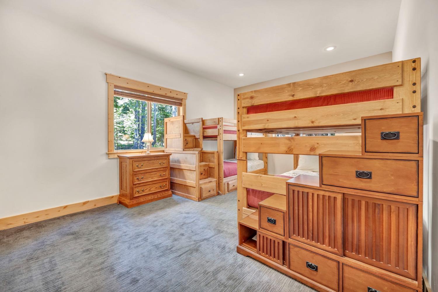 Detail Gallery Image 60 of 98 For 13940 Tyrol Rd, Truckee,  CA 96161 - 4 Beds | 3/1 Baths