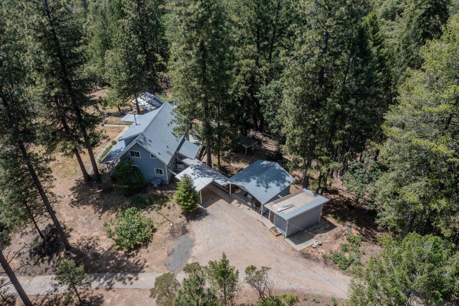 Detail Gallery Image 32 of 40 For 1550 Garrett Rd, Gold Run,  CA 95717 - 2 Beds | 2 Baths