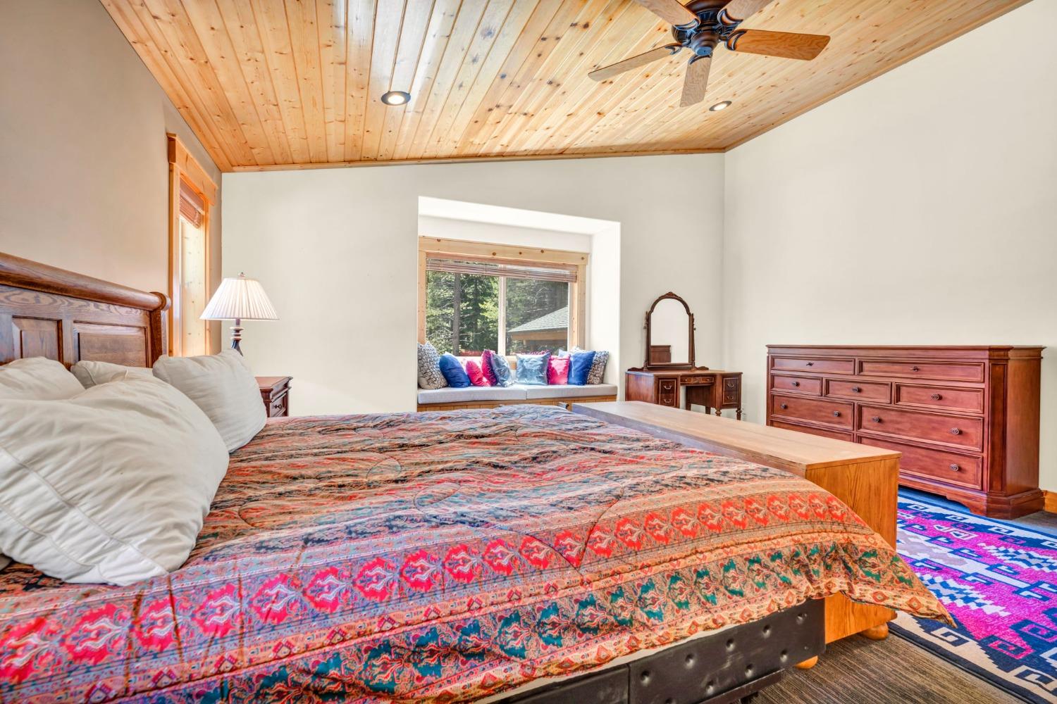 Detail Gallery Image 36 of 98 For 13940 Tyrol Rd, Truckee,  CA 96161 - 4 Beds | 3/1 Baths