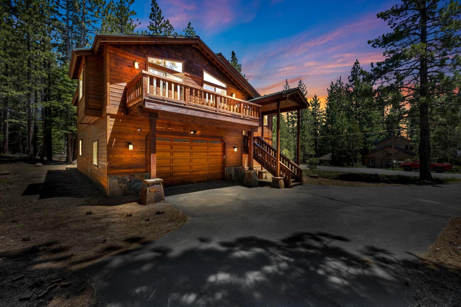 Detail Gallery Image 2 of 98 For 13940 Tyrol Rd, Truckee,  CA 96161 - 4 Beds | 3/1 Baths