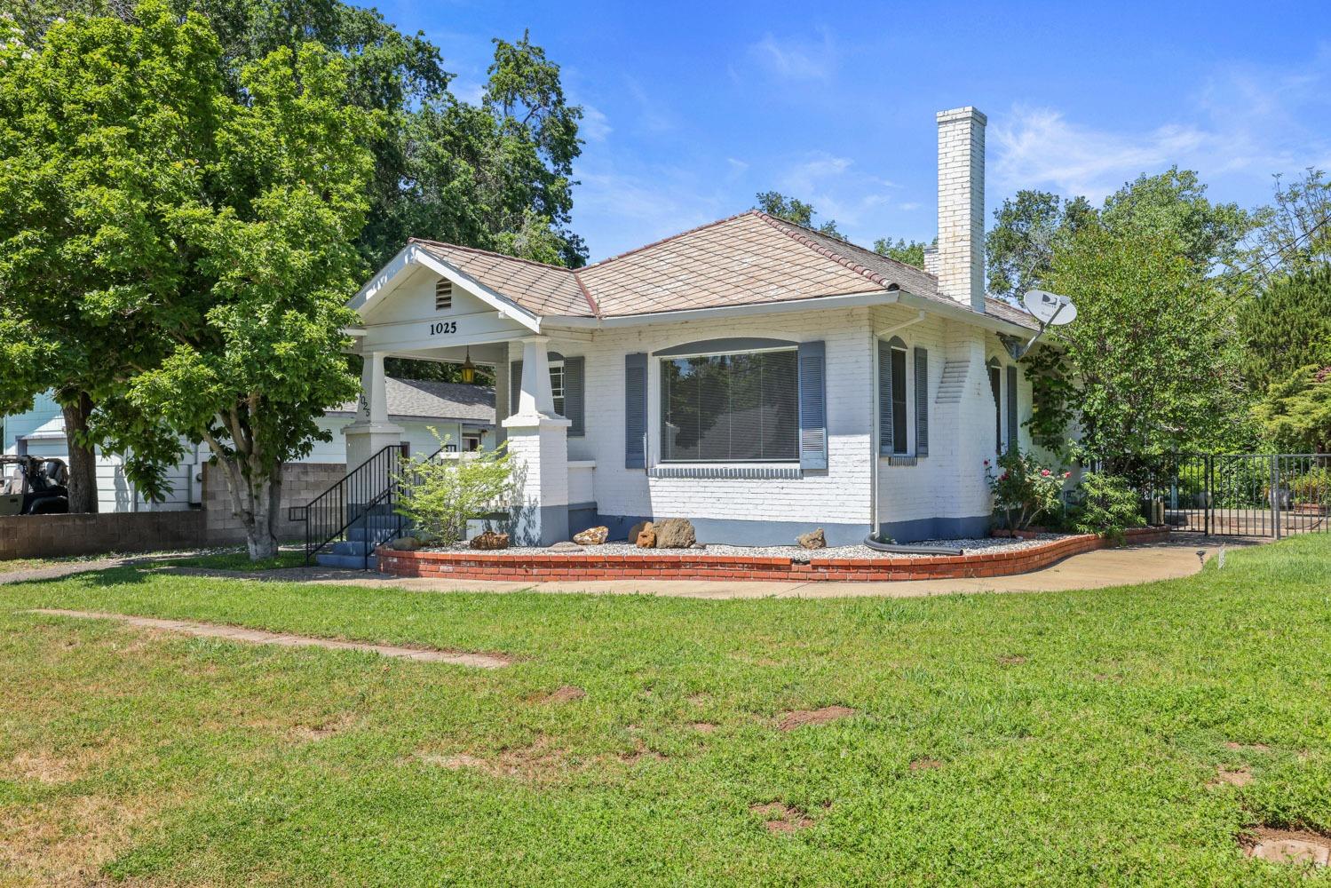 Detail Gallery Image 1 of 1 For 1025 W Marlette St, Ione,  CA 95640 - 2 Beds | 1 Baths