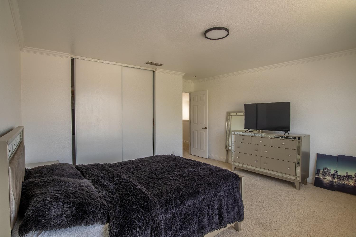 Detail Gallery Image 34 of 42 For 6520 Barnwood Ct, Citrus Heights,  CA 95621 - 4 Beds | 2/1 Baths