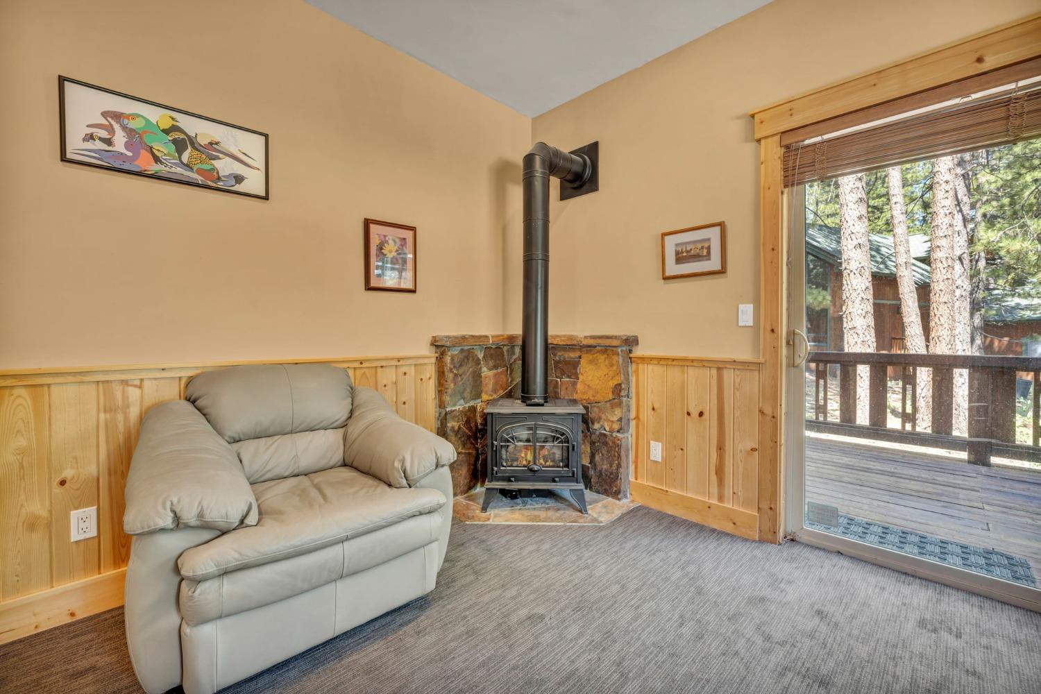 Detail Gallery Image 44 of 98 For 13940 Tyrol Rd, Truckee,  CA 96161 - 4 Beds | 3/1 Baths