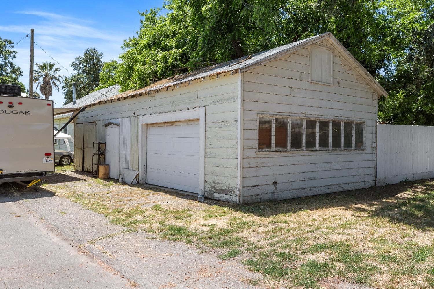 Elm Street, Farmington, California image 5