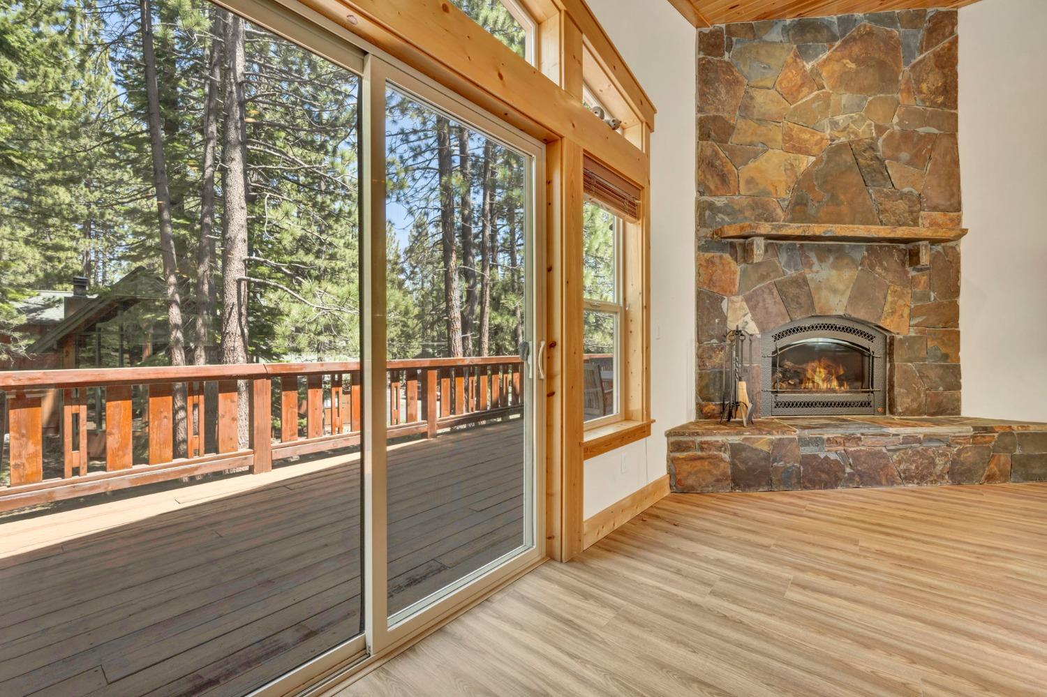 Detail Gallery Image 25 of 98 For 13940 Tyrol Rd, Truckee,  CA 96161 - 4 Beds | 3/1 Baths