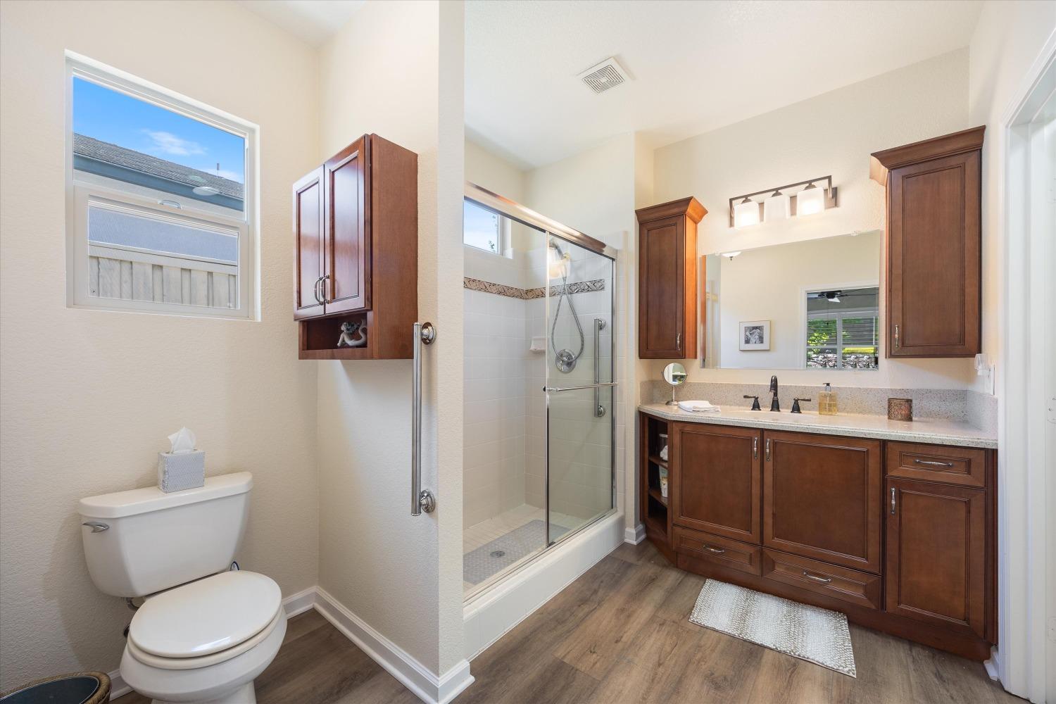 Detail Gallery Image 16 of 35 For 1349 Tallac Lane, Lincoln,  CA 95648 - 2 Beds | 2 Baths