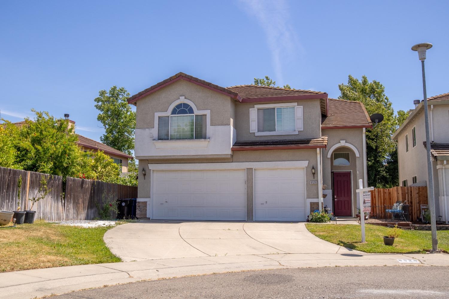 Detail Gallery Image 1 of 42 For 6520 Barnwood Ct, Citrus Heights,  CA 95621 - 4 Beds | 2/1 Baths