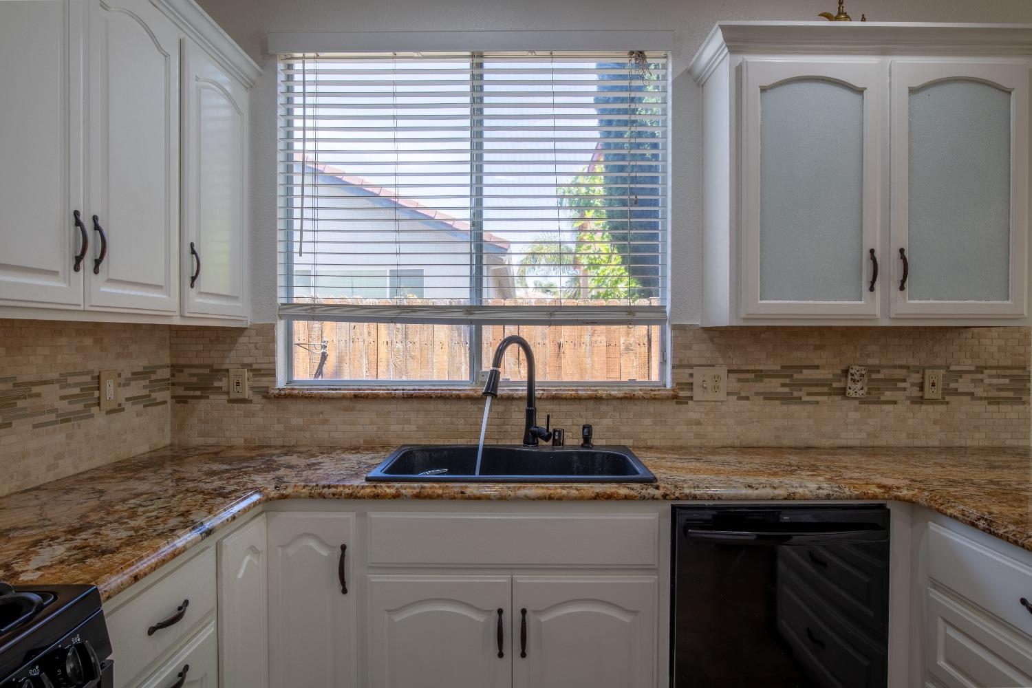 Detail Gallery Image 17 of 42 For 6520 Barnwood Ct, Citrus Heights,  CA 95621 - 4 Beds | 2/1 Baths