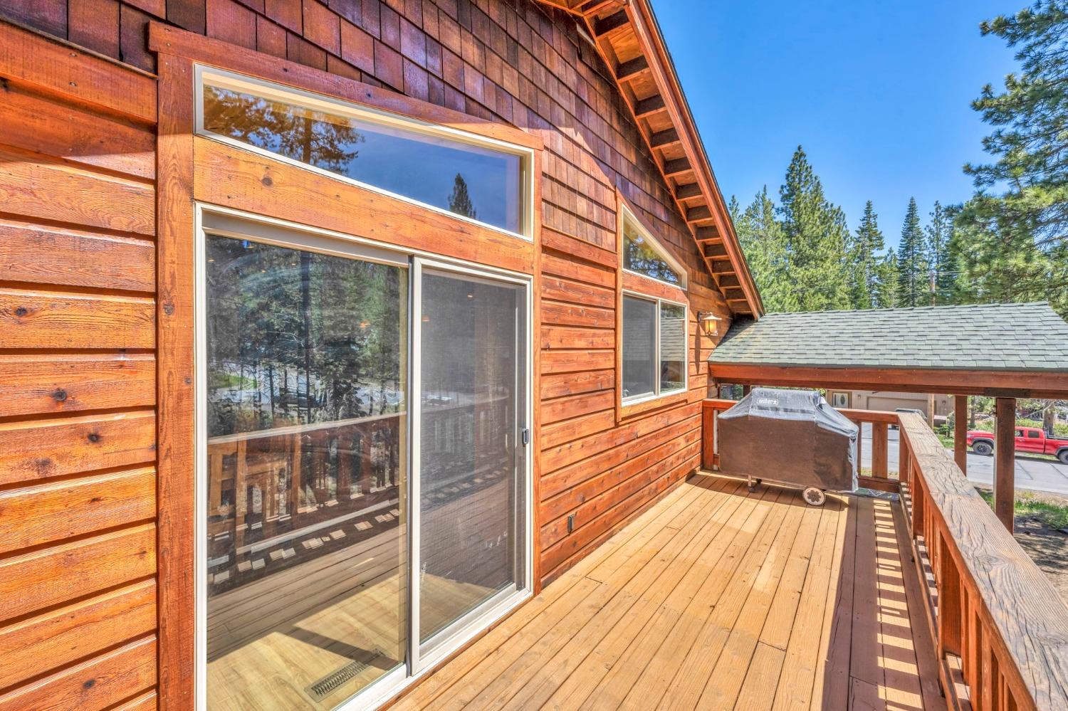 Detail Gallery Image 81 of 98 For 13940 Tyrol Rd, Truckee,  CA 96161 - 4 Beds | 3/1 Baths