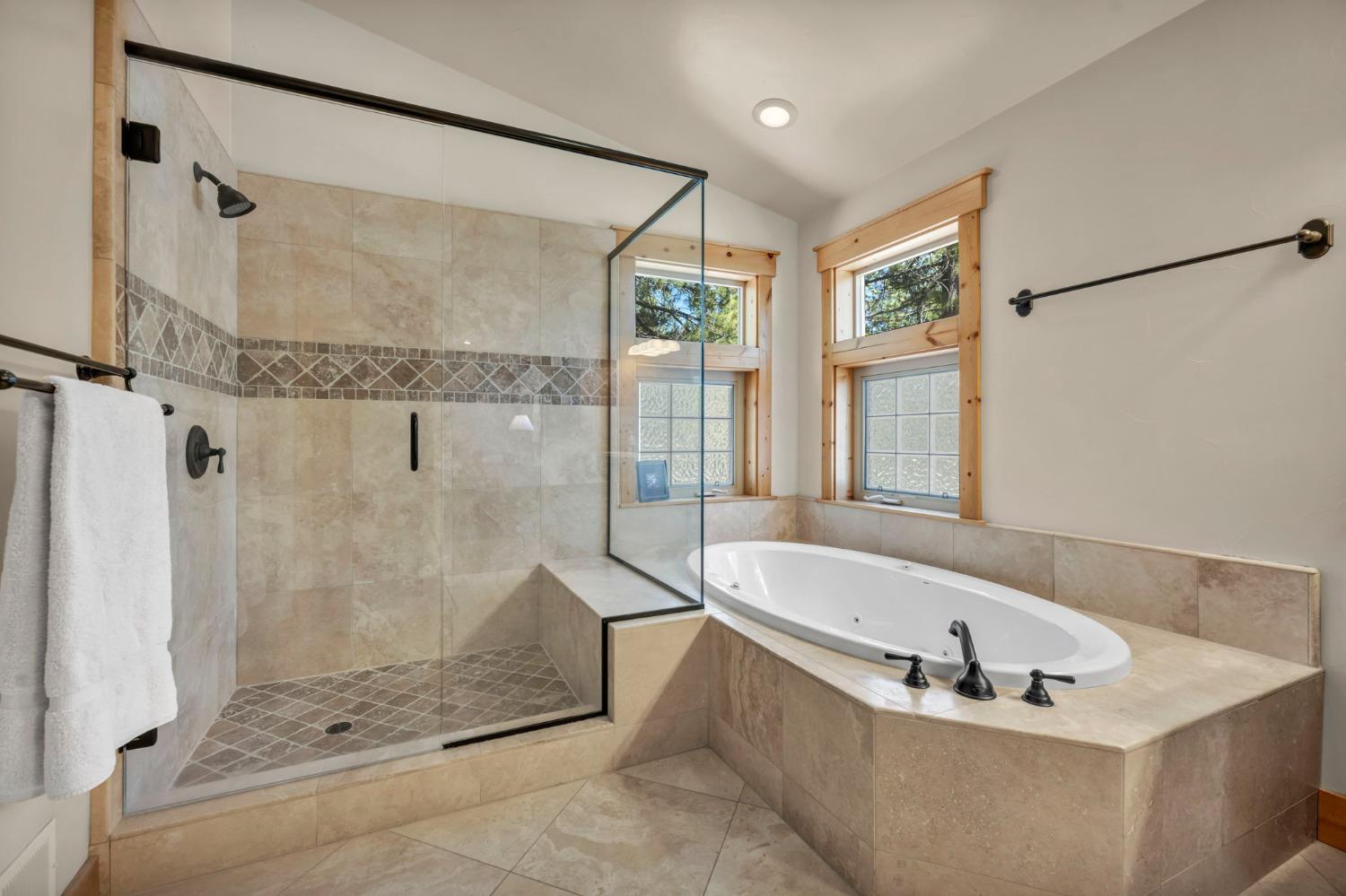 Detail Gallery Image 34 of 98 For 13940 Tyrol Rd, Truckee,  CA 96161 - 4 Beds | 3/1 Baths