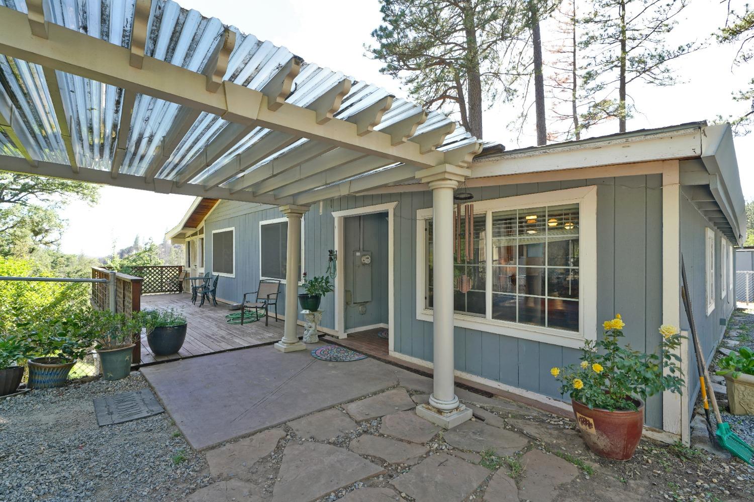 Detail Gallery Image 23 of 42 For 2525 Indian Wells Rd, Placerville,  CA 95667 - 3 Beds | 3 Baths