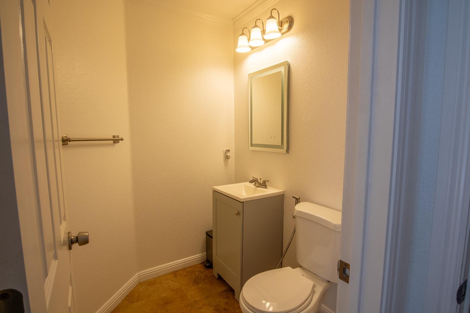 Detail Gallery Image 20 of 42 For 6520 Barnwood Ct, Citrus Heights,  CA 95621 - 4 Beds | 2/1 Baths