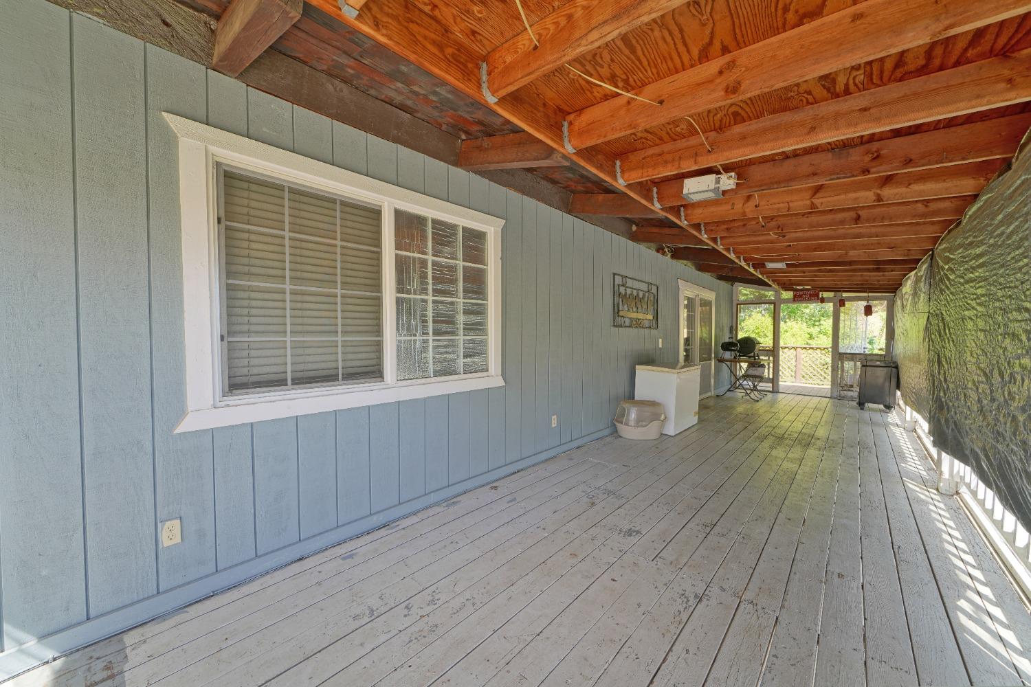 Detail Gallery Image 18 of 42 For 2525 Indian Wells Rd, Placerville,  CA 95667 - 3 Beds | 3 Baths