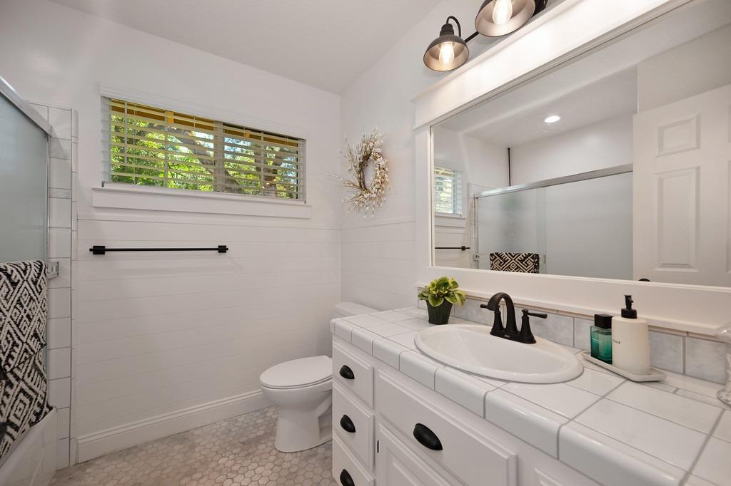 Detail Gallery Image 26 of 57 For 22700 Far Far a Way, Colfax,  CA 95713 - 5 Beds | 4/1 Baths