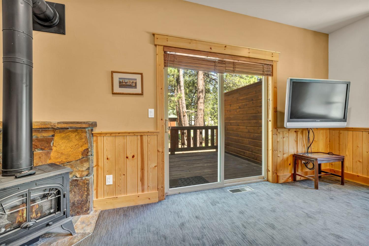 Detail Gallery Image 45 of 98 For 13940 Tyrol Rd, Truckee,  CA 96161 - 4 Beds | 3/1 Baths
