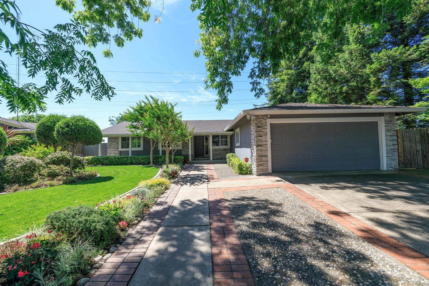 Detail Gallery Image 1 of 1 For 3204 Bridle Path Ln, Modesto,  CA 95356 - 3 Beds | 2 Baths