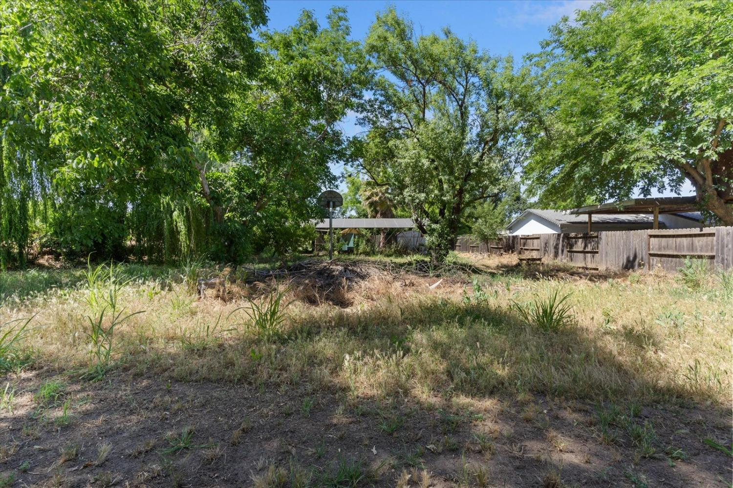 Detail Gallery Image 43 of 52 For 1410 Barry Rd, Yuba City,  CA 95993 - 3 Beds | 2/1 Baths