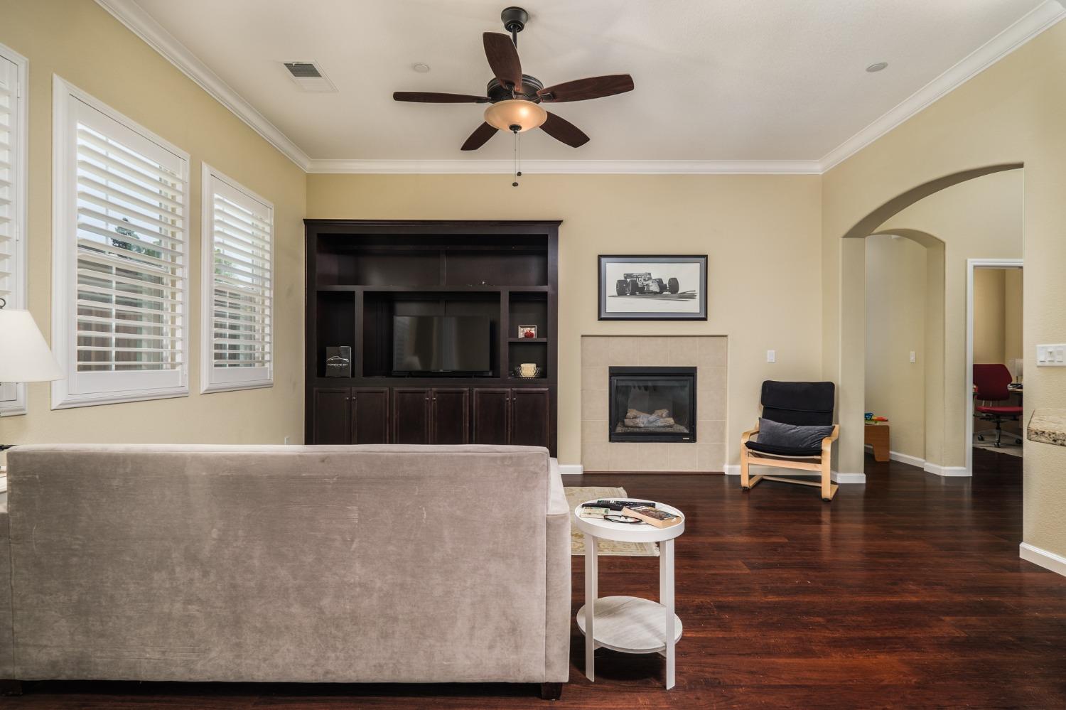 Lido Isle Lane, Sacramento, CA, 95831-5838