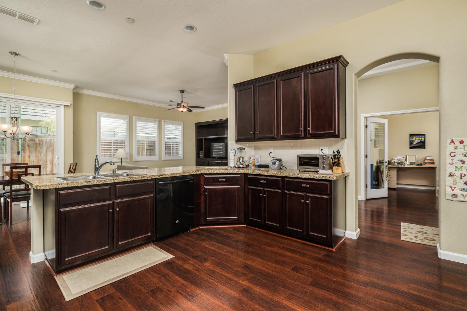 Lido Isle Lane, Sacramento, CA, 95831-5838