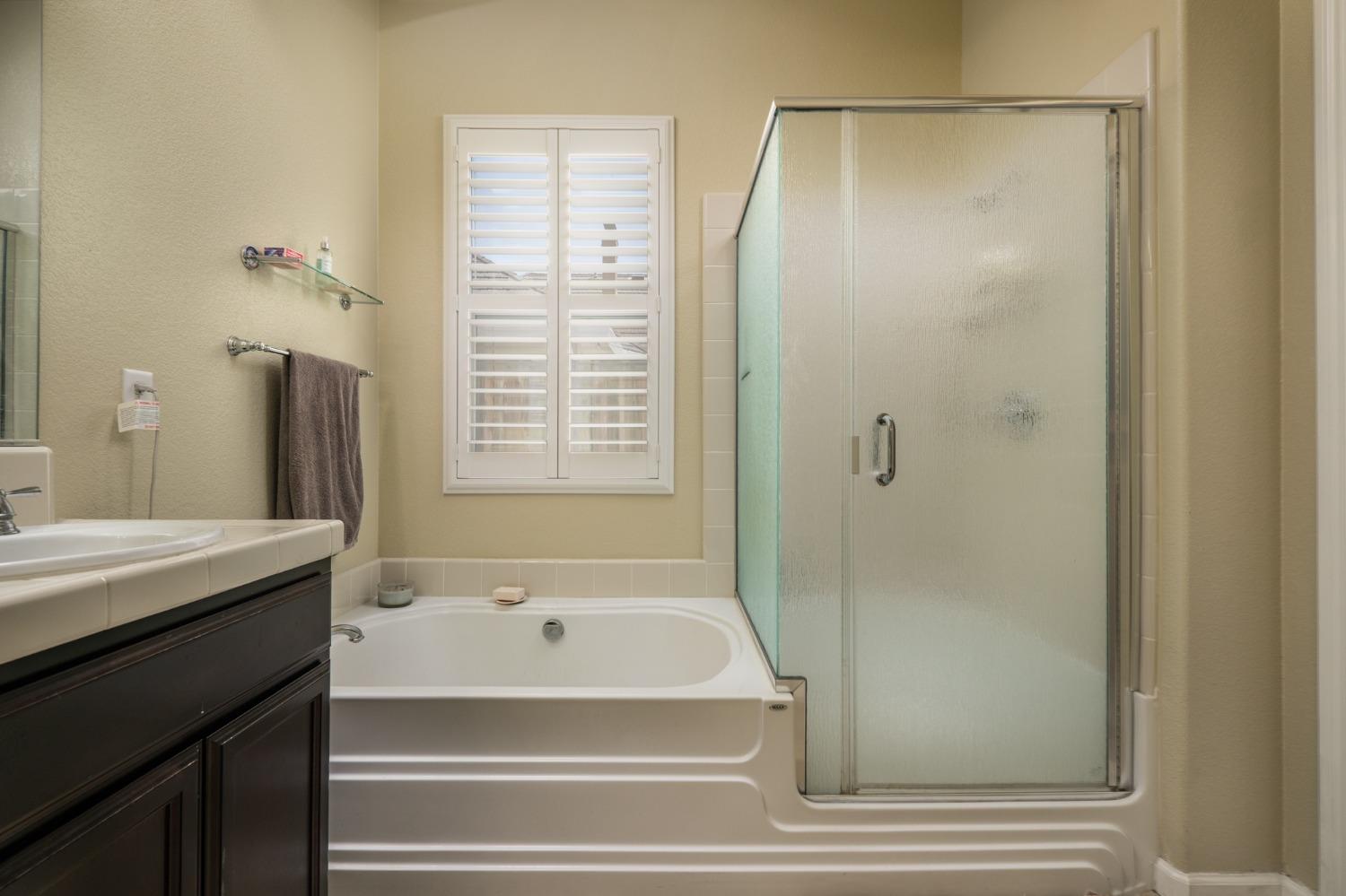 Lido Isle Lane, Sacramento, CA, 95831-5838