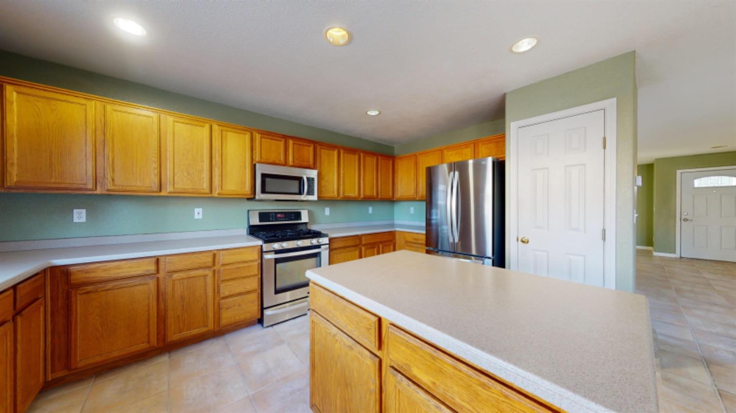 Detail Gallery Image 16 of 55 For 1170 S Highland Ave, Ripon,  CA 95366 - 4 Beds | 2/1 Baths